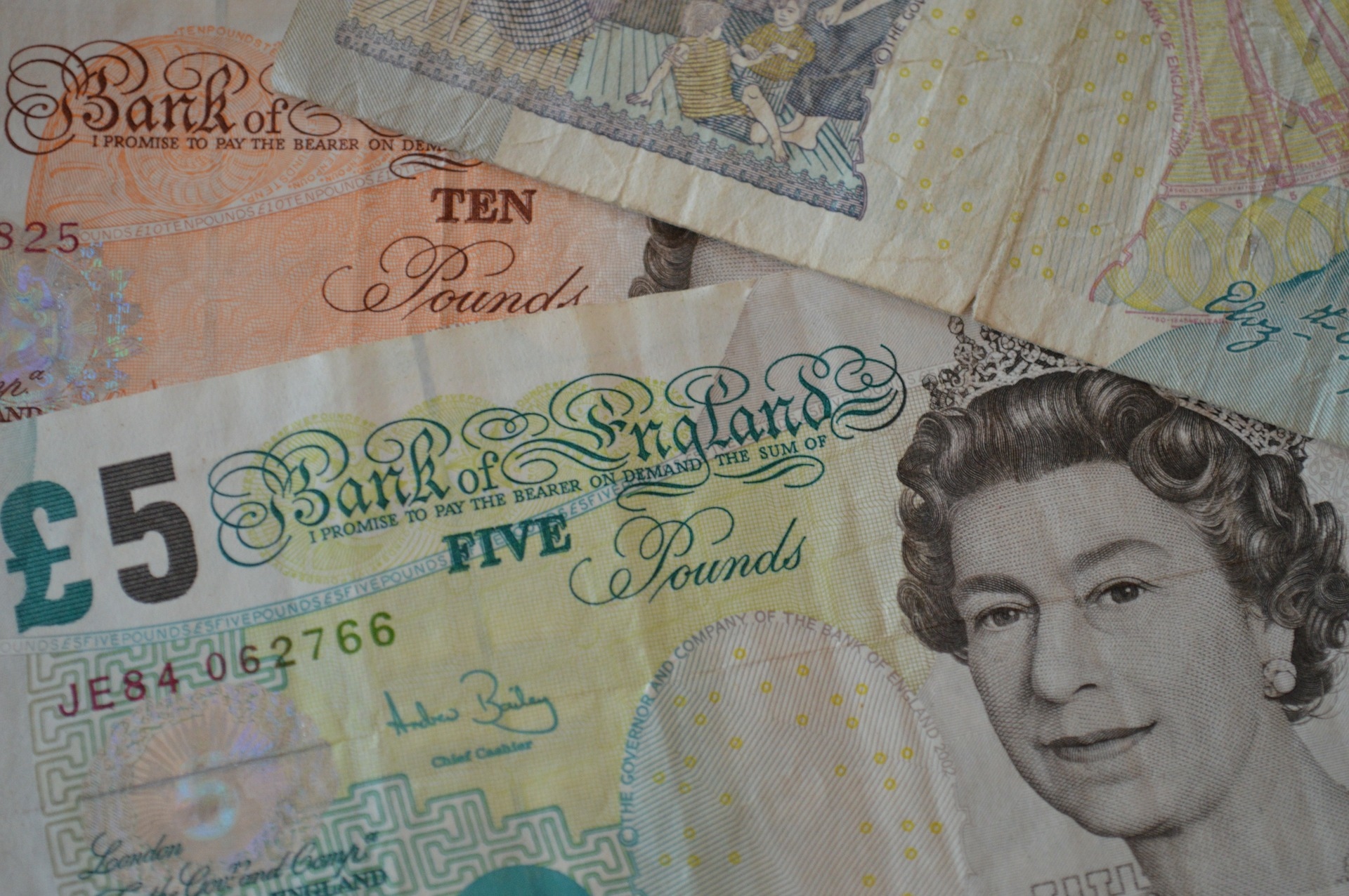 BOE pumps £150bn into economy and sees interest rates lowest in history- how could you benefit?