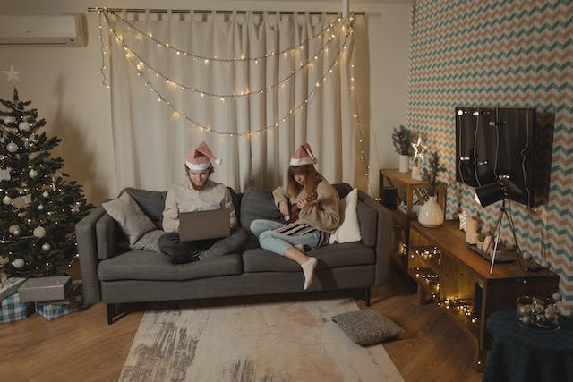 Freelancers: here are 6 ways to keep a festive spirit if you have to work over the holidays