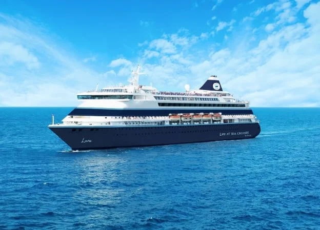 Freelancers and digital nomads reconsider long-term cruises following cancellation of epic voyage