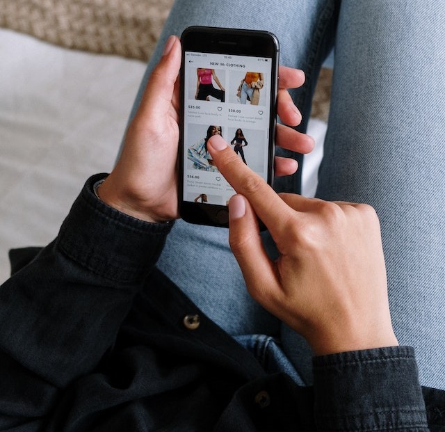 Turn your love of shopping into a freelance career