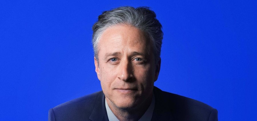 Jon Stewart makes "Daily Show" comeback