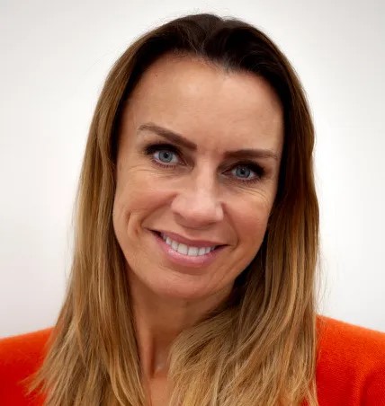 Self-employed director secures extra £230k for mortgage in 4 days despite complex personal situation