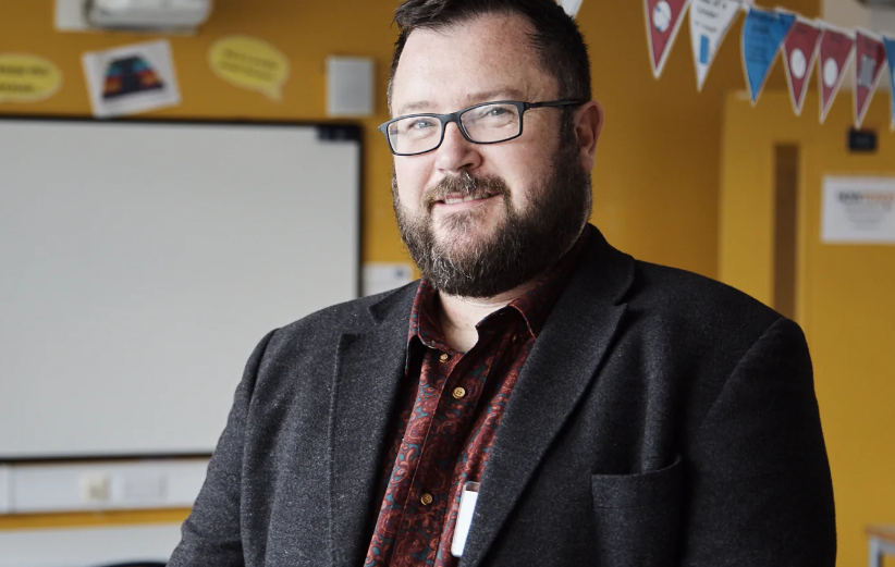 Could part-time STEM freelancers be the answer to the UK teaching recruitment crisis ?