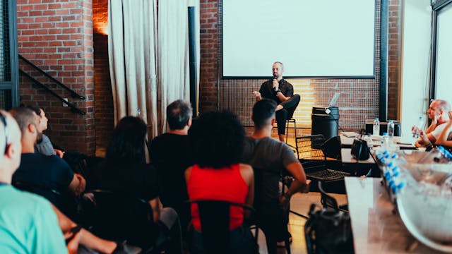 Conquer Small Talk Anxiety: Foolproof Conversation Starters for Networking Events