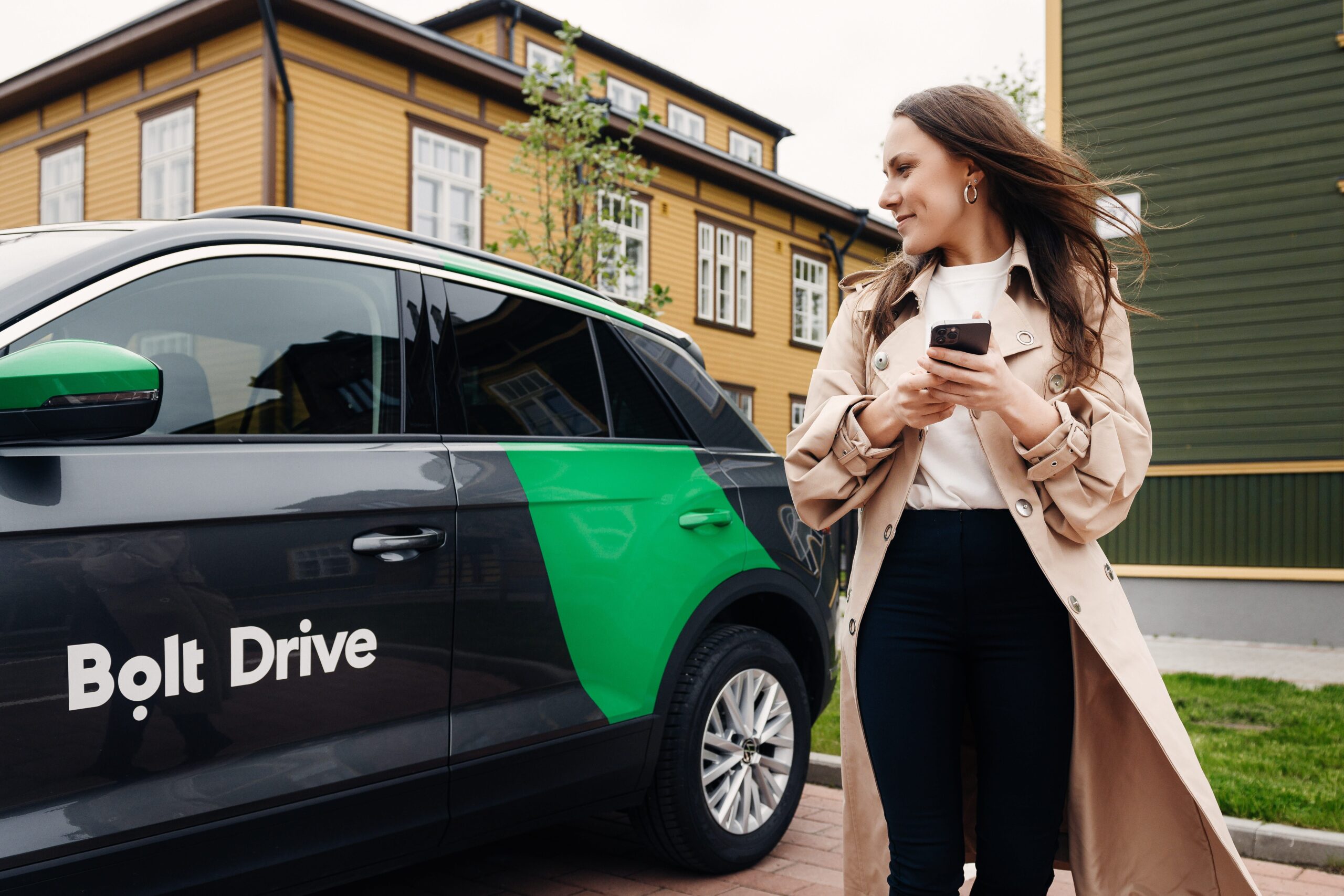 Can't make ends meet? We look at the pros and cons of becoming a ride-hail driver in 2024