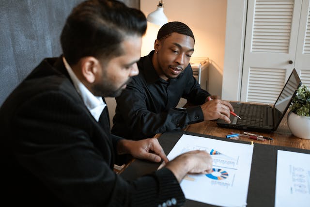 Half of small businesses want to hire freelancers. Here’s how freelancers can win their business