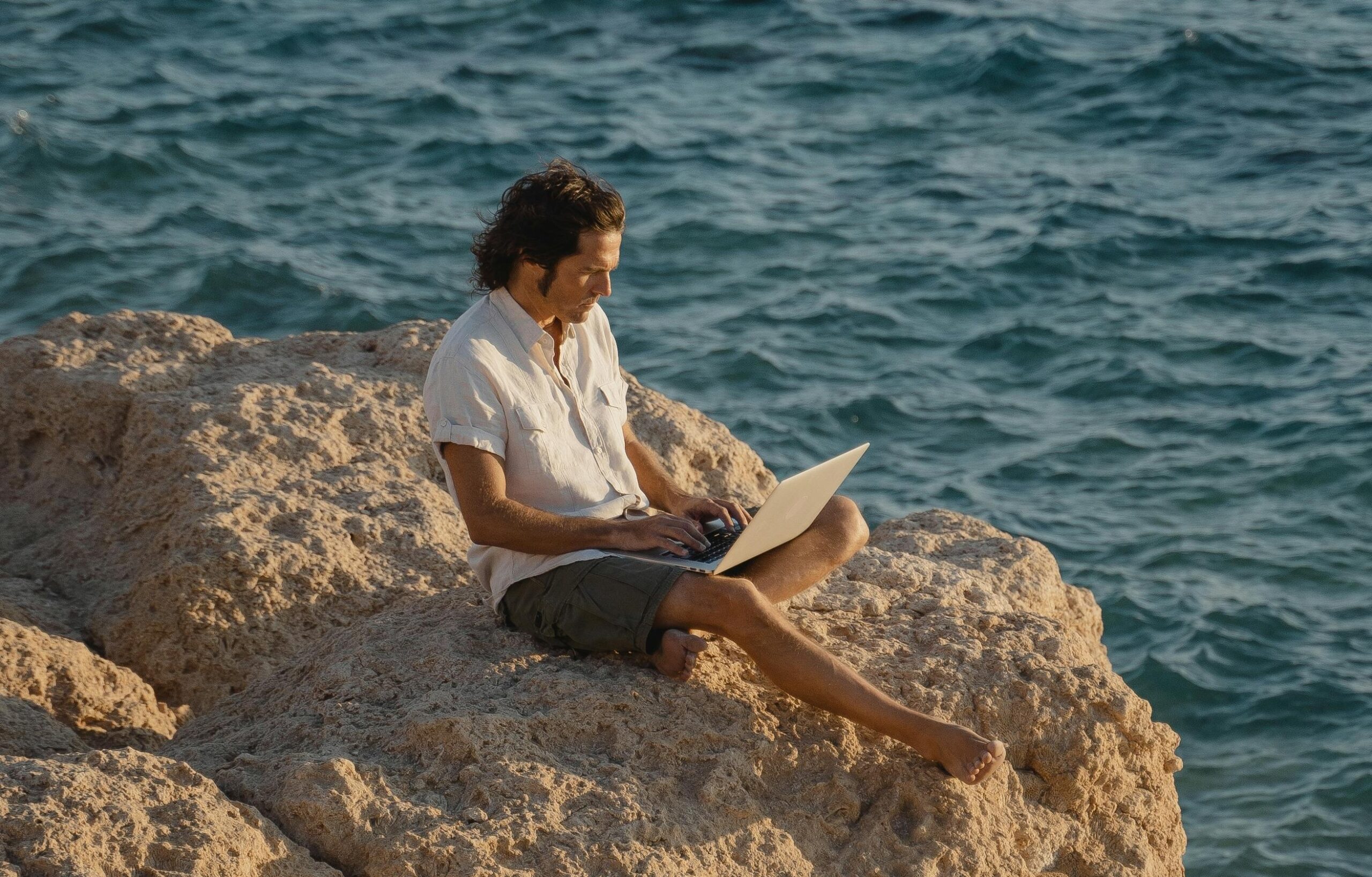 The world's top beach spots for remote working