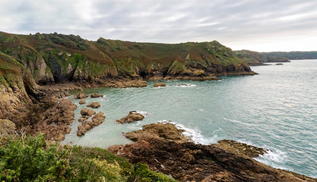 UK vs Jersey: Where do the self-employed pay less tax?