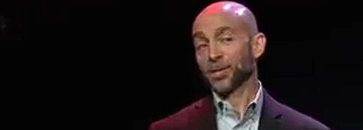 Freelancers, stop pitching, start presenting: The TED Talk formula that wins clients