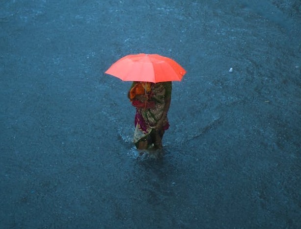 The umbrella racket: Waterproof until it rains
