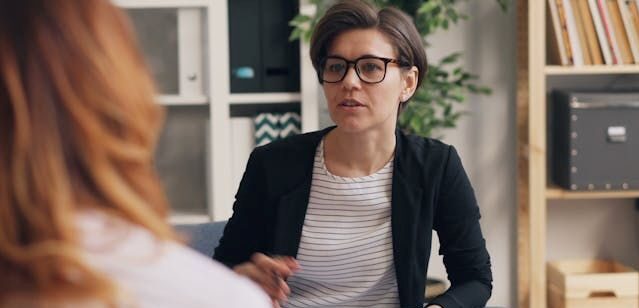 How to win high-value retainer clients with the one-day-a-week pitch