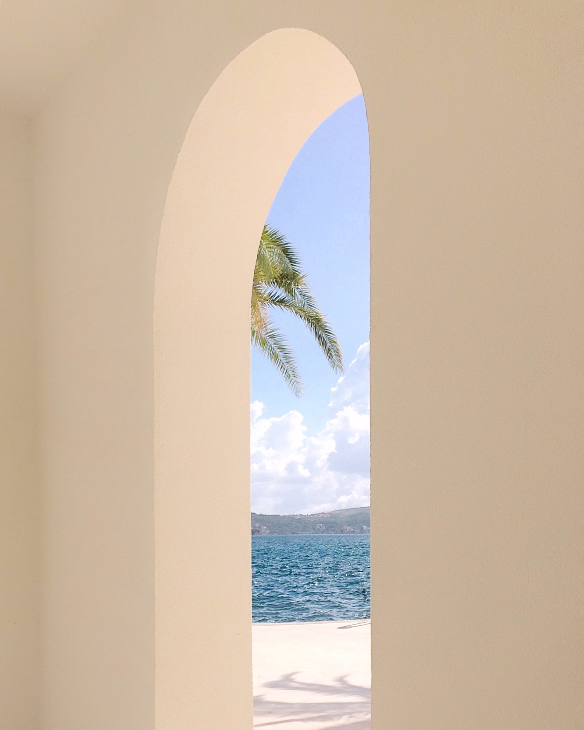 Government social media campaign warns holidays abroad are 'illegal'