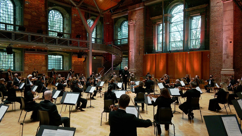 London Symphony Orchestra to air concert in support of freelance musicians that have "fell through the cracks"