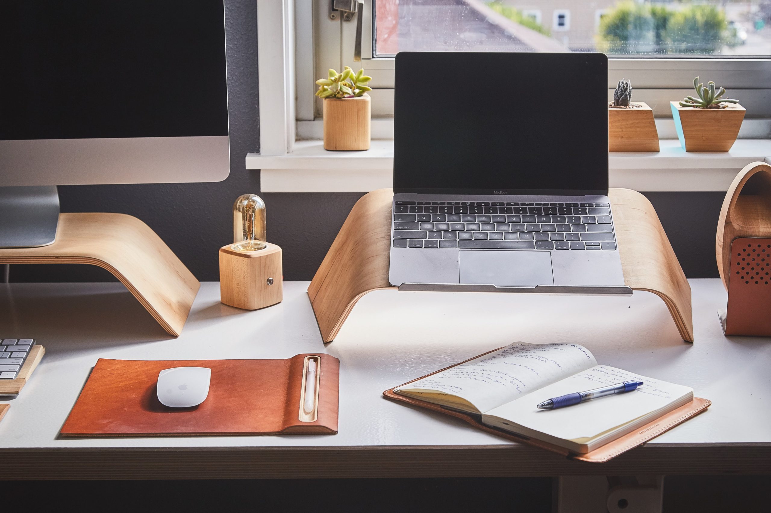 Tips to declutter your home office