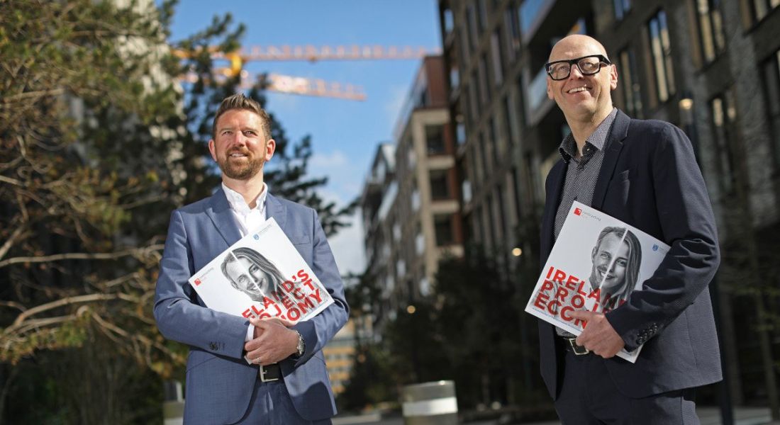 Contracting: it's helping to eliminate ageism and the gender pay gap, says study