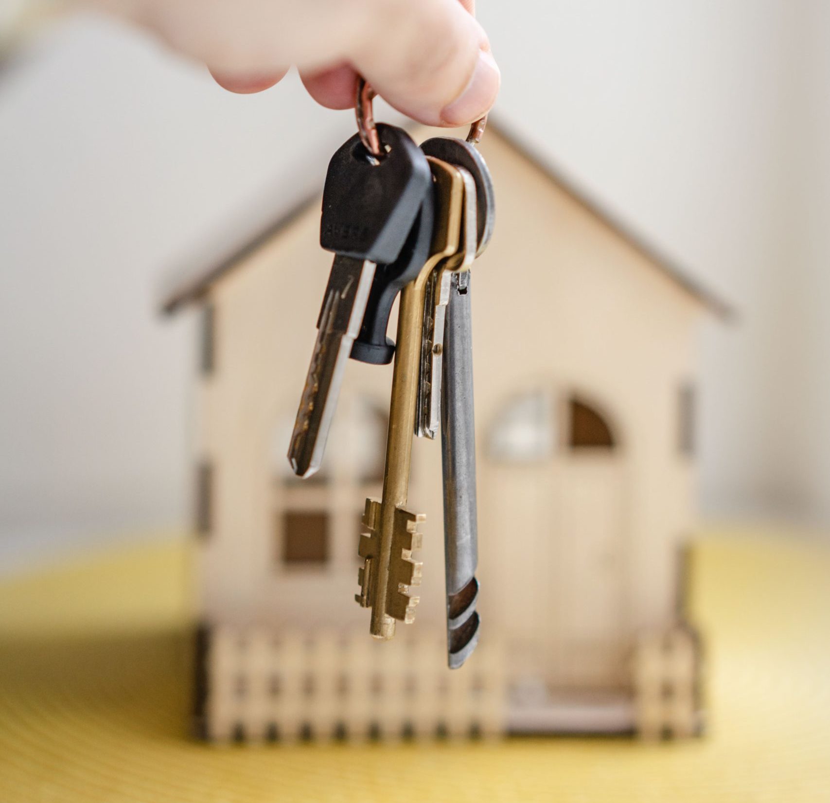 Self-employed estate agents prep for change in 2022