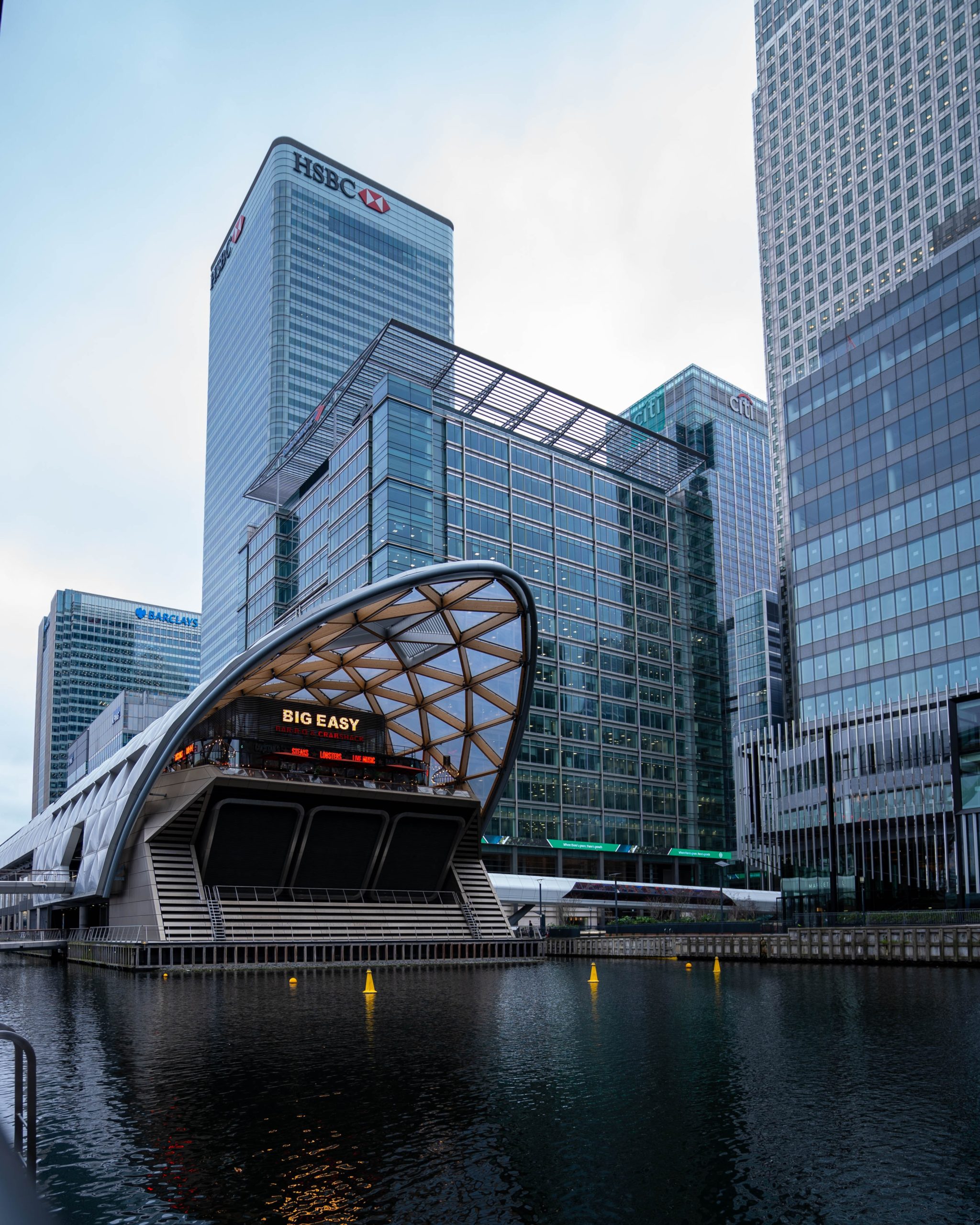 Solo self-employed numbers nosedive says report