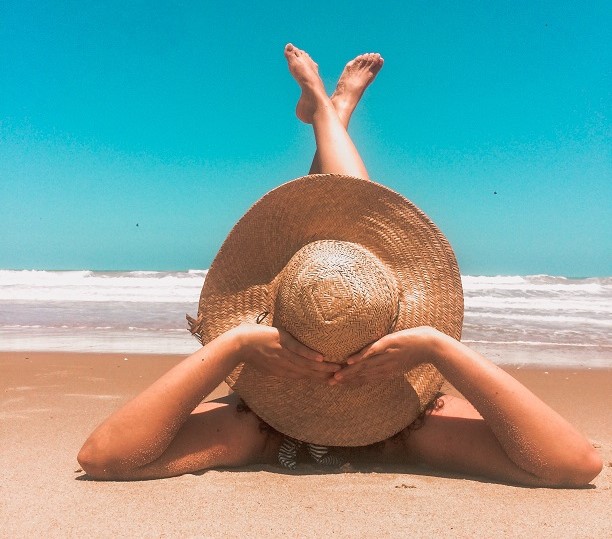 How do I hire a replacement freelancer when I want to go on holiday?