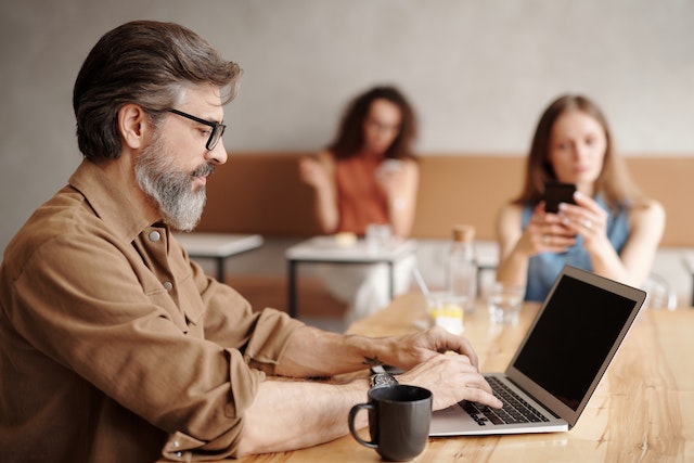 Spain has the lowest inflation in the EU. Should freelancers consider moving there in 2023?