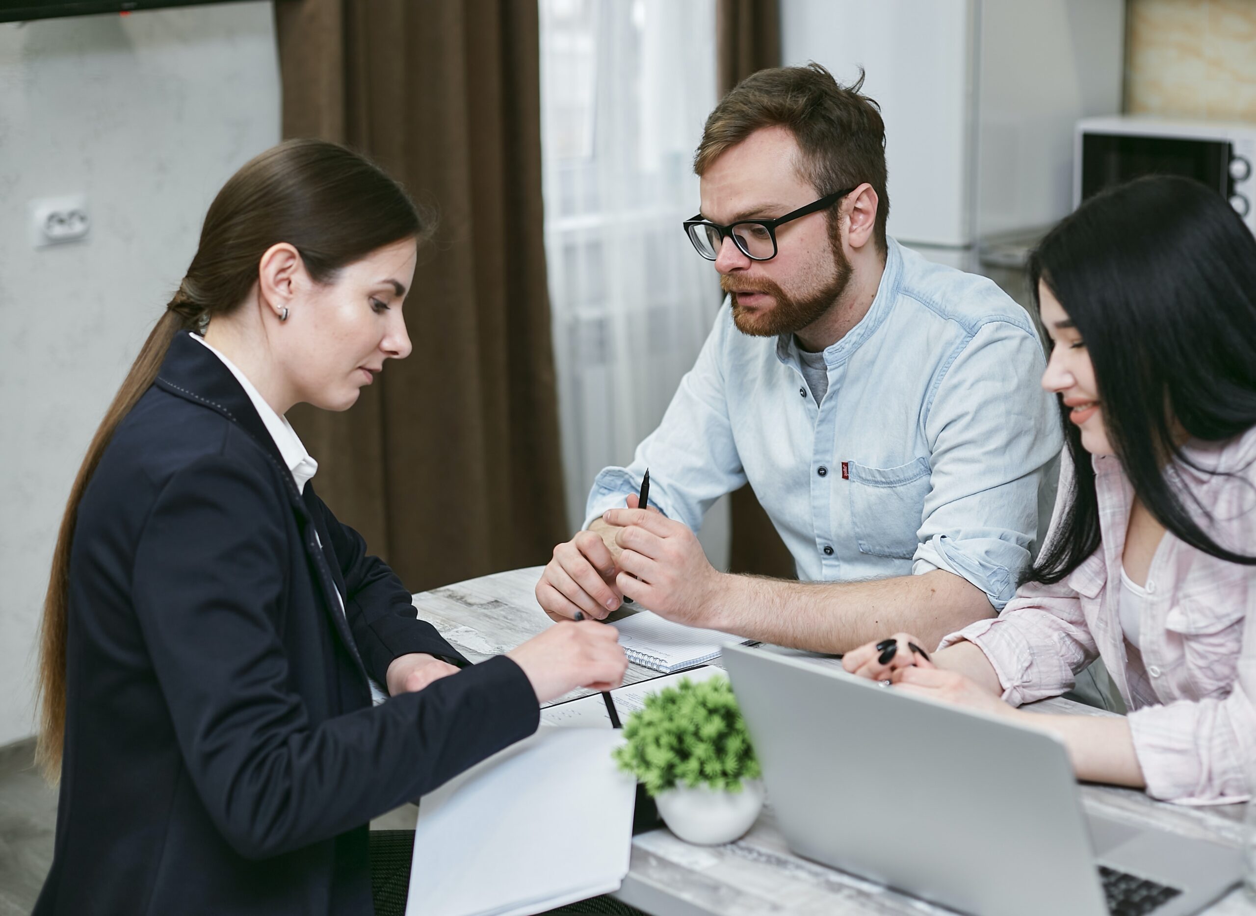 More estate agents and career shifters turning to self-employment in 2023