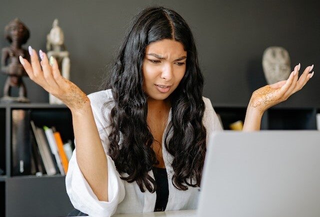 Female freelancers are better off pitching with a business name rather than their own finds new study